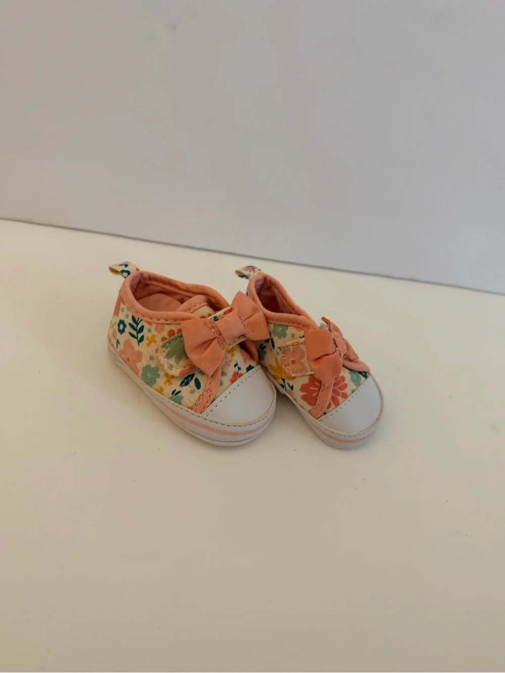 Baby Floral Bow Slip-On Crib Shoes in Peach